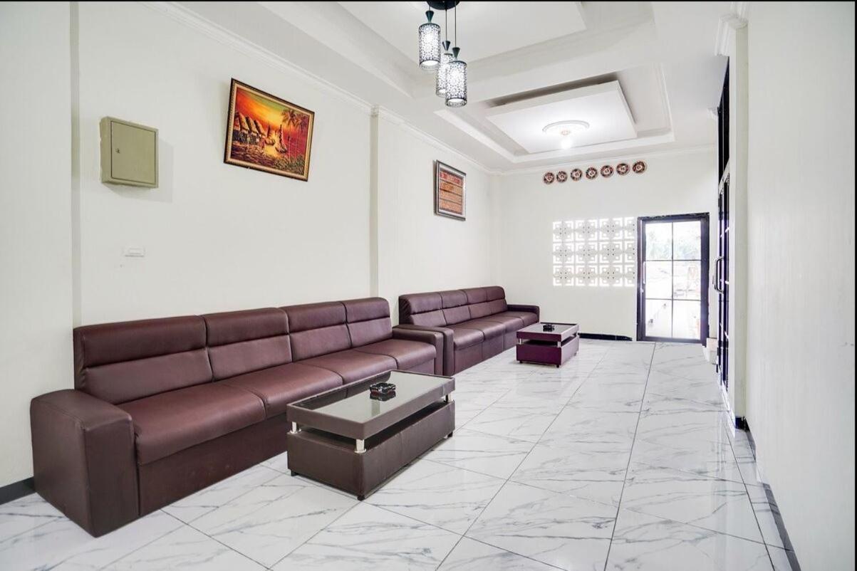 Baturaja  Hotel Grand Ansara Mentari מראה חיצוני תמונה